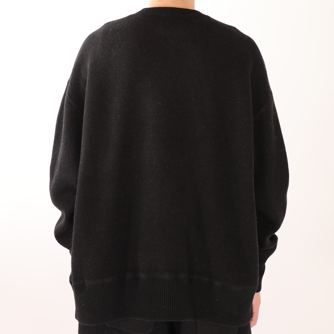 【24AW】"Cascade" オーバーサイズドフィットカシミヤセーター / Oversized sweater in cashmere