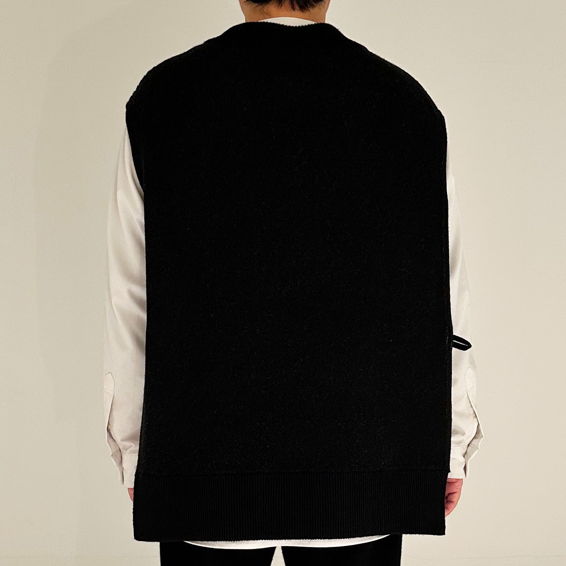 【24AW】"Nappé" オーバーサイズド タバードカシミヤベスト / Oversized Tabard Vest in cashmere